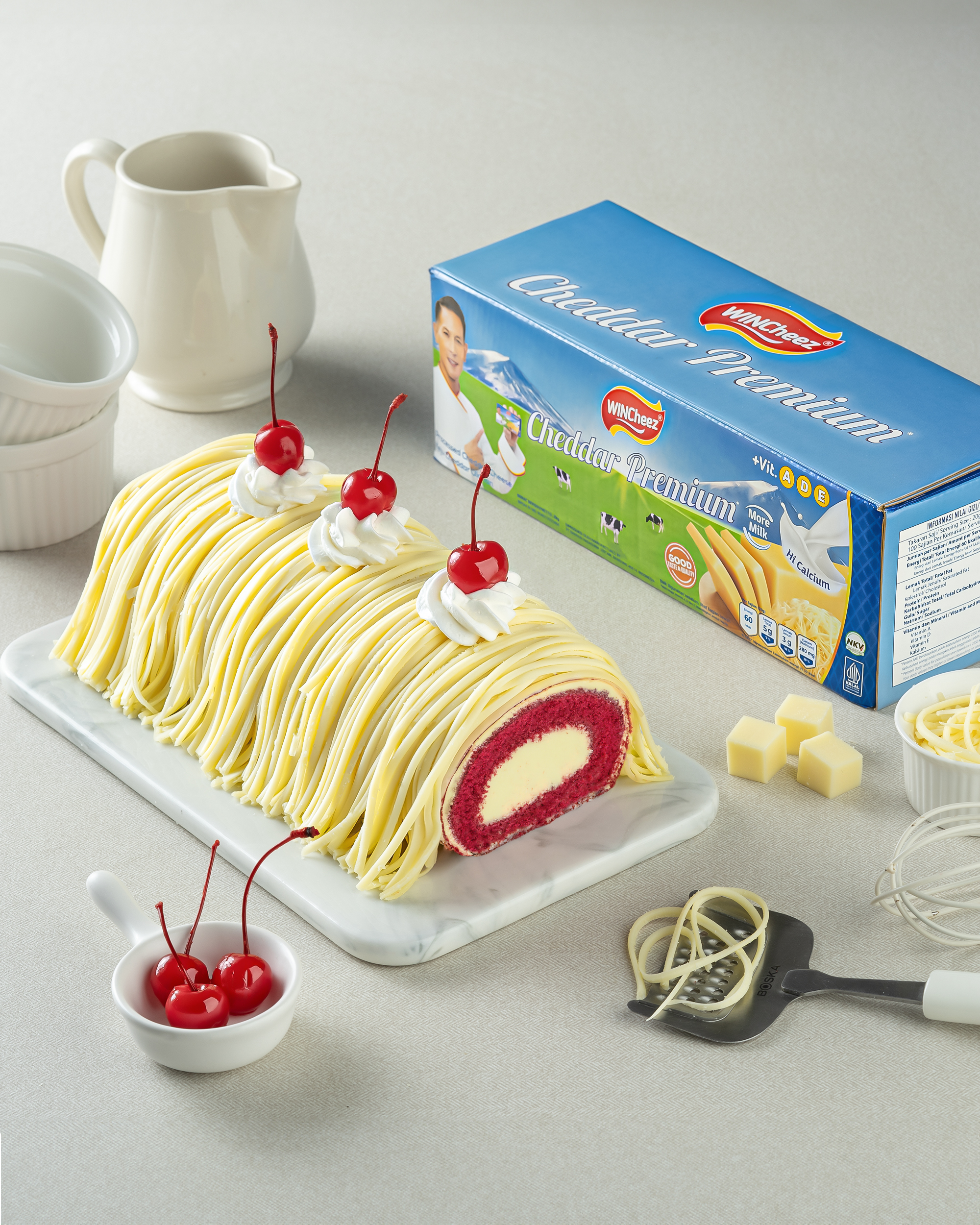 Bolu Gulung Keju Red Velvet